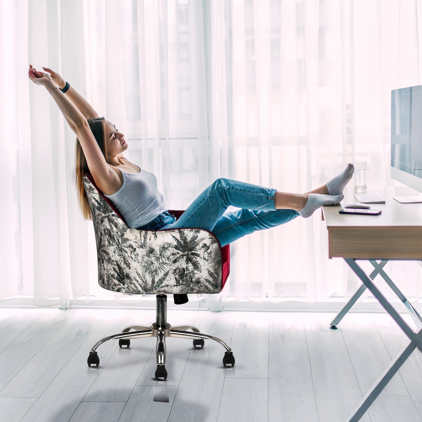 Red colour office cafe use case image