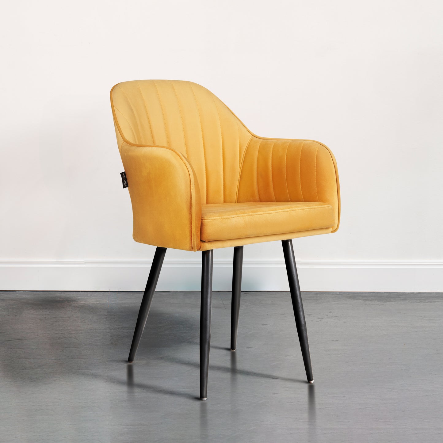 Maharaja Chair -Cushioned Seat & Heavy-Duty Black Metal Legs, Ideal for Dining, Podcast, Home & Restaurant, 6 Months Warranty (Pack of 1)
